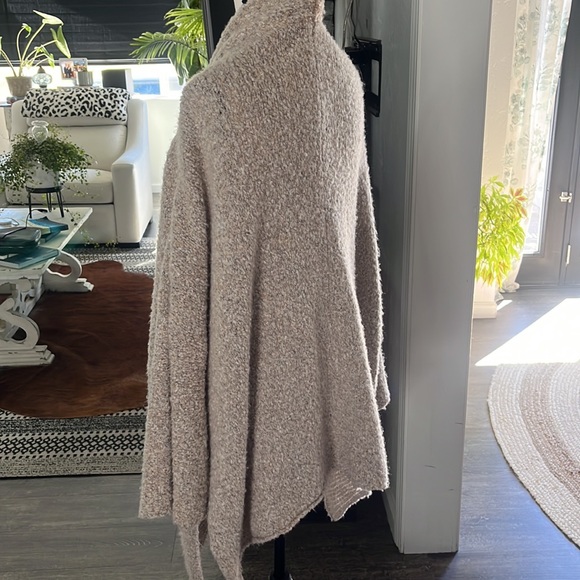 Free People, beige sweater - Picture 4 of 5